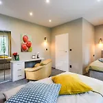 Modrakvillapark 3*