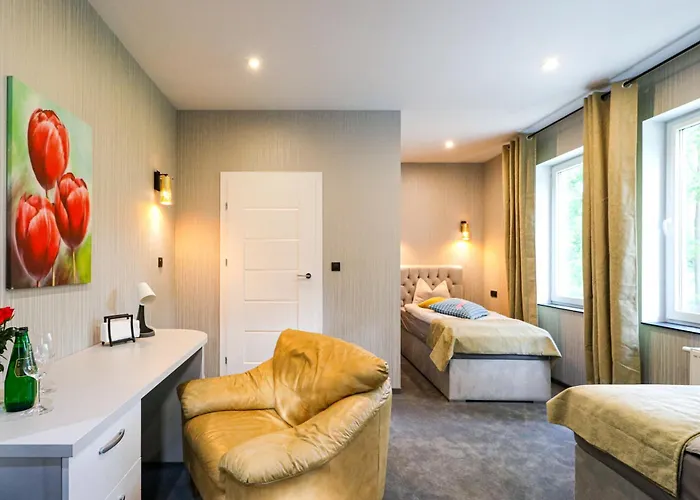 Modrakvillapark Dobropole